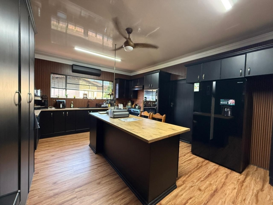 4 Bedroom Property for Sale in Naudeville Free State